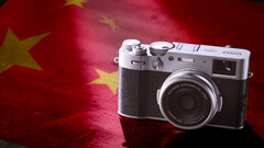 看来富士胶片可能会在中国生产 X100VI，以更好地应对高需求。(图片来源：Fujifilm / Unsplash - 已编辑）