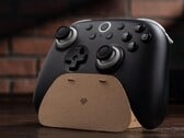 8BitDo Ultimate 3C+ 无线控制器随附一个 DIY 纸板支架。