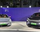 比亚迪于 4 月 9 日正式推出搭载 1-MW 5 分钟充电功能的汉 L 轿车和唐 L SUV（图片来源：Electrowoz）