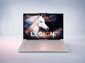 Legion R9000P 是首款采用喷墨打印 OLED 屏幕的游戏本