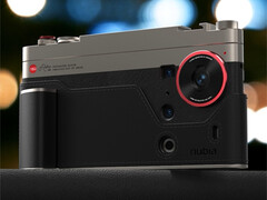 Z70S Ultra 有一个专用的相机快门按钮，与许多竞争对手不同。(图片来源：努比亚）