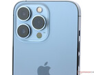 Apple 上一次在 iPhone 上使用天蓝色是在新一代 iPhone 13 Pro 上。(图片来源：Notebookcheck）