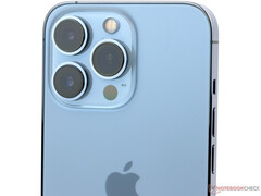 Apple 上一次在 iPhone 上使用天蓝色是在新一代 iPhone 13 Pro 上。(图片来源：Notebookcheck）