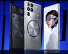 RedMagic 将以暗夜和银翼两种外观销售 RedMagic 11S Pro。