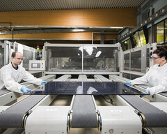 效率为 25% 的 Perovskite 太阳能电池板（图片：牛津光伏公司）