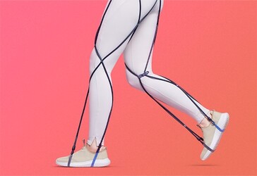 Futto 可穿戴设备可以帮助患者抬起腿部，并使脚部正确着地，从而改善步态。(来源：Yamada 骨科诊所）