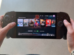 Bazzite OS 似乎比 Windows 11 带来了更好的体验。图：运行前一个操作系统的游戏掌机。(图片来源：Cyber Dopamine）