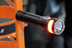 Fenix LD35R 内置磁铁(图片来源:Andreas Sebayang/Notebookcheck.com)