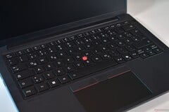 新款联想 ThinkPad T14 7 代的键盘。