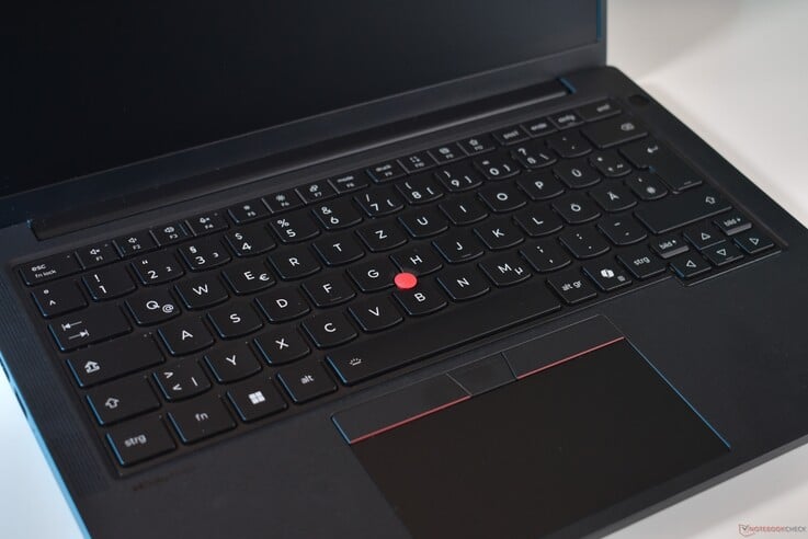 联想 ThinkPad T14 第 7 代：键盘