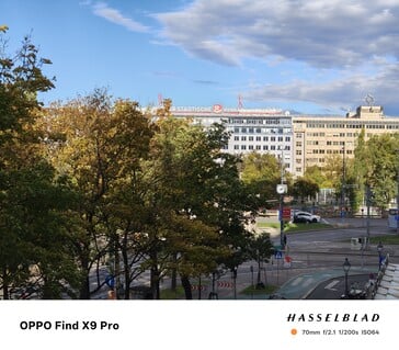 OPPO Find X9 Pro 的 70mm 照片,默认像素为 1200 万。