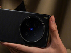 Find X9 Pro 今年晚些时候发布时，预计将采用 vivo X200 Ultra 的摄像头布局。(图片来源：vivo - 已编辑）