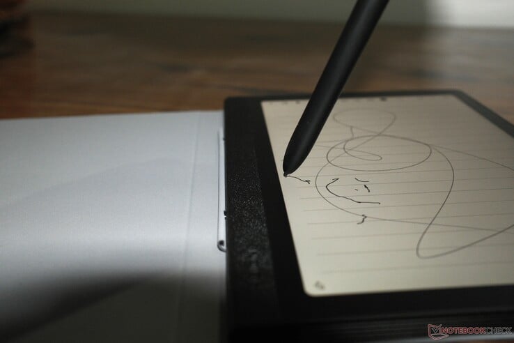 ……以及 Huion Note E 上的 PW510 触控笔。