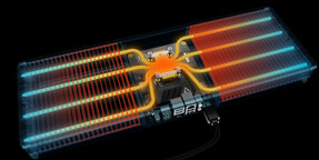 8 根热管被动冷却系统，两侧各有一个大型散热器