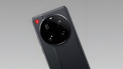 一位泄密者暗示小米 17 Ultra 将配备真正的光学变焦摄像头，而 OPPO Find X9 Ultra 则可能坚持使用双潜望式长焦镜头（图片来源：Ace100xd）