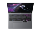新款 AMD Strix Halo 笔记本电脑在网上曝光（图片来源：Emdoor）
