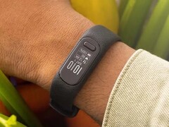 Garmin vivosmart 5 健身追踪器（如图）现在支持 Body Battery TrueUp。(图片来源：Garmin）