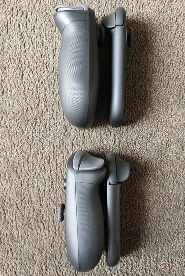 相比之下,M12S Joy-Con 的握把明显更厚。