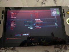 微星可能打算为 Claw 8 AI+ 提供两种处理器选择。(图片来源:u/sozuoka)