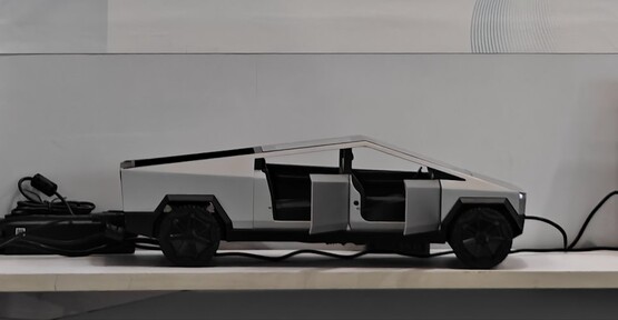 Jumper Tech 在 Computex 2024 上展示的特斯拉 Cybertruck 主题 PC。(来源：Dominico Lamberti via Twitter）