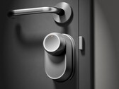 银色 SwitchBot Lock Ultra（如图）现已接受预订。(图片来源：SwitchBot）