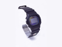 卡西欧 G-Shock x 高知联队 SC 手表为限量版。(图片来源：高知联 SC）