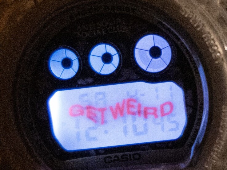 卡西欧 G-Shock x 反社交俱乐部手表