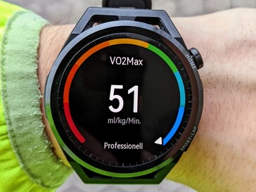该智能手表测量和评估最大摄氧量。