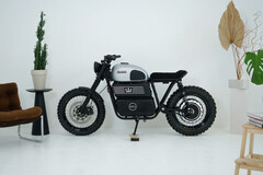 电动意味着你实际上可以把E-Type停在你的休息室里,而不必担心石油泄漏或有毒烟雾。(图片来源:RGNT摩托车)