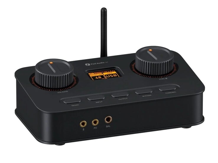 Fosi Audio K7 耳机 DAC 和放大器。