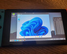 Windows 11 几乎无法在任天堂 Switch 上运行任何任务（图片来源：@Patrosi73 on X）