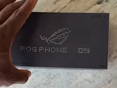 野生的 ROG Phone 9 零售包装盒。(图片来源：K-Tai Watch Impress Japan）
