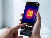 Rision 最新推出的热成像相机利用智能手机摄像头来提升图像质量。