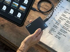 配备 USB4 接口的 P9 SSD