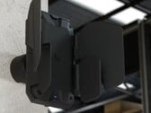 U7 Industrial 配备翼板，用于隔离和聚焦信号。