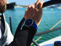 Garmin Quatix 8 还能跟踪潮汐变化。(图片来源：Garmin）