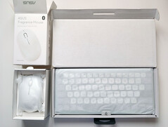 包装已打开。(图片来源：Notebookcheck）