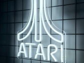 带有 Atari 徽标的白色 LED 霓虹灯（图片来源：Atari）