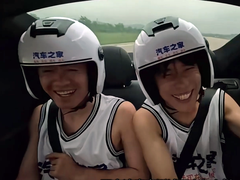 Model Y L 在高速驼鹿测试中的动态评估。(图片来源：Geek Laii/X）