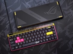 新款华硕 ROG Falchion Ace HFX ZywOo 版采用焕然一新的设计,以黄色和粉色为主色调。(图片来源:华硕)