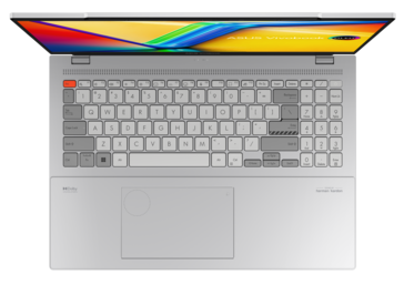 华硕VivoBook Pro 16X 3D OLED - 银色 - 键盘和触摸板。(图片来源：华硕)