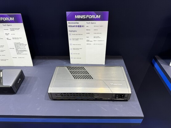 R3GAF eGPU 通过双 DisplayPort 1.4 端口和单 HDMI 2.1 端口支持多达 3 台外部显示器。(来源：TechTablets via Twitter）