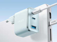 Anker 的 Nano 充电器(70W,3 端口)(如图)现推出蓝色配色。(图片来源:Anker)
