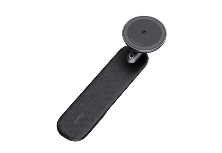 Anker Nano 无线车载充电器（磁性、可拆卸垫）。(图片来源：Anker）