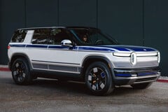 即将推出的配备 RAP1 人工智能芯片和激光雷达的 Rivian R2。(图片来源：Rivian）