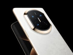 Mate X7 的多种发布颜色之一。(图片来源：华为）