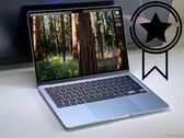 Apple MacBook Air 13 M5 是亚马逊目前最畅销的笔记本电脑。