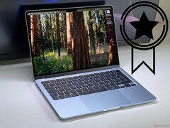 Apple MacBook Air 13 M5 是亚马逊目前最畅销的笔记本电脑。