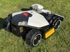 Mammotion Luba mini 2 AWD 1000 的后视图和侧视图