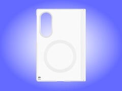 Galaxy Z Fold8 具有鲜明的“护照”风格。